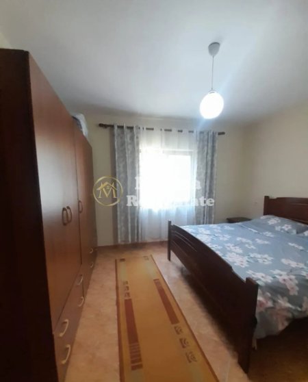 Tirane, jepet me qera shtepi 1+1 Kati 1, 70 m² 400 € (Don Bosko)