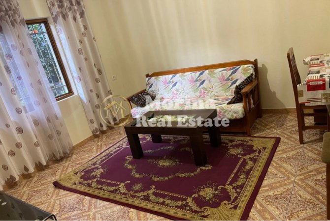Tirane, jepet me qera shtepi 1+1 Kati 1, 70 m² 400 € (Don Bosko)