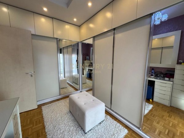 Tirane, jepet me qera apartament 2+1 Kati 5, 102 m² 501 € 