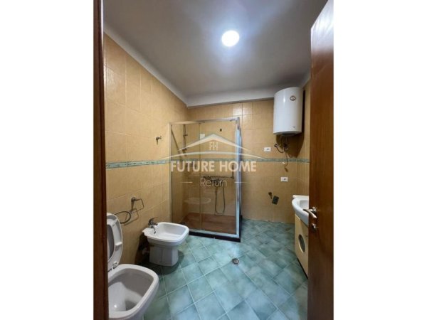 Shitet, Apartament 2+1, Kinostudio