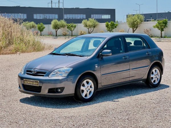 Durres, shitet makine TOYOTA COROLLA 1.4 Nafte, gri e erret automatik Klima