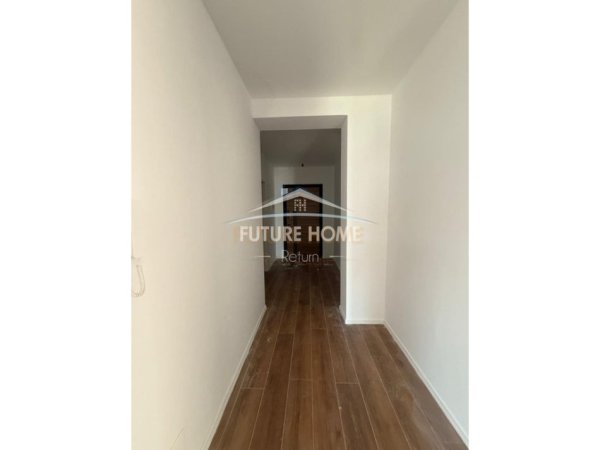Shitet, Apartament 2+1+2, Rruga 'Sadik Petrela', Tirane