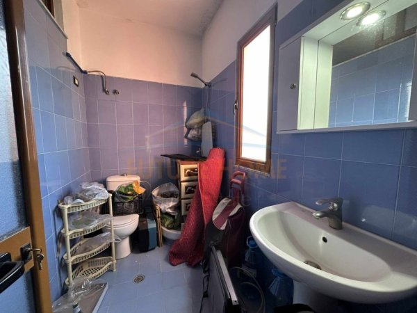 Shitet, Apartament 2+1+2, Misto Mame,Tirane.