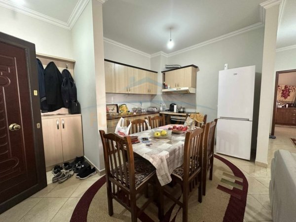 Shitet, Apartament 2+1+2, Misto Mame,Tirane.