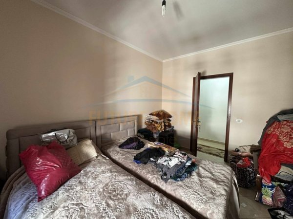 Shitet, Apartament 2+1+2, Misto Mame,Tirane.