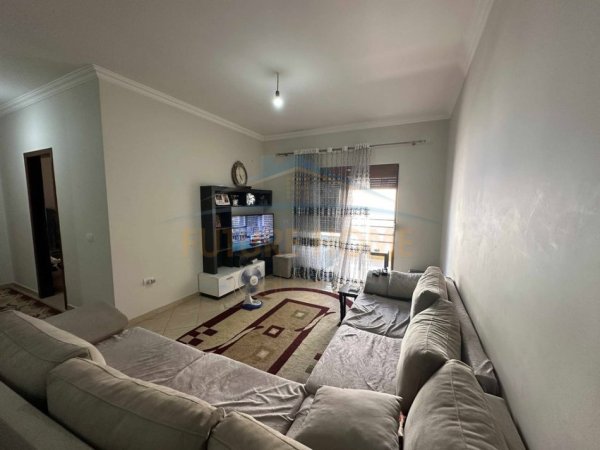 Shitet, Apartament 2+1+2, Misto Mame,Tirane.
