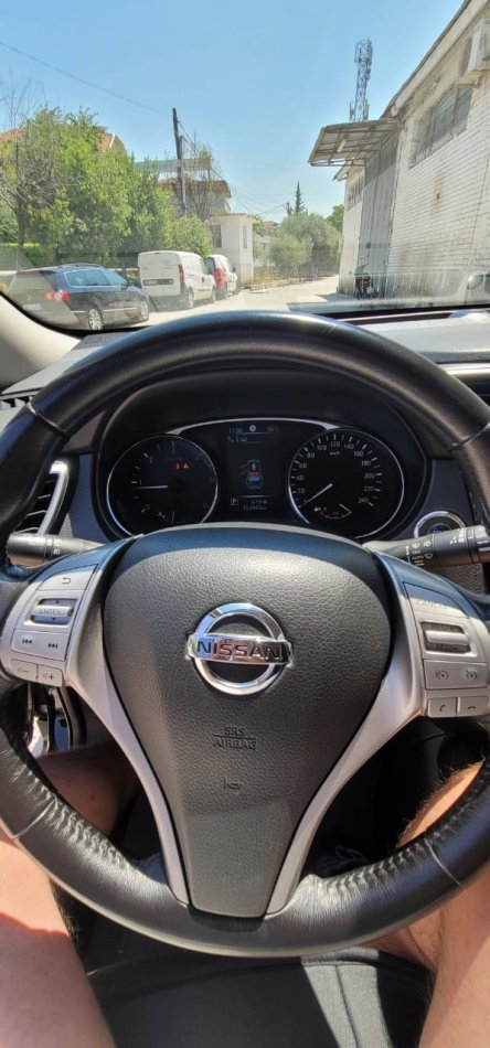Tirane, shitet SUV | Xhip Nafte, e zeze automatik Klima 153.000 km 17.000 €