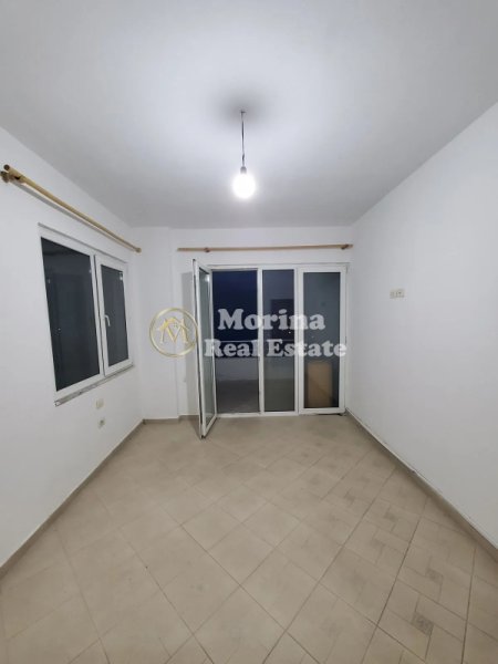 Tirane, jepet me qera apartament 2+1 Kati 5, 80 m² 300 € (Fresku)