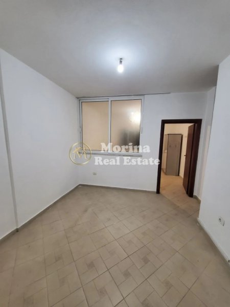 Tirane, jepet me qera apartament 2+1 Kati 5, 80 m² 300 € (Fresku)