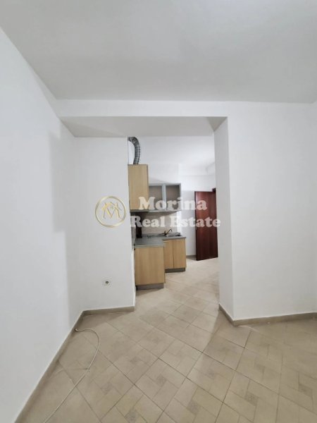 Tirane, jepet me qera apartament 2+1 Kati 5, 80 m² 300 € (Fresku)