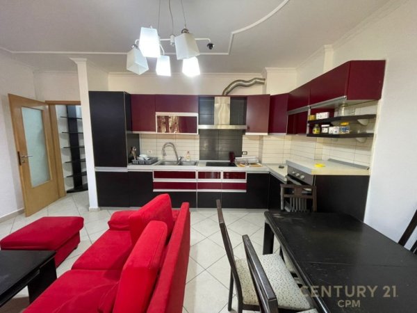 Tirane, jepet me qera apartament 1+1 Kati 2, 80 m² 400 € 