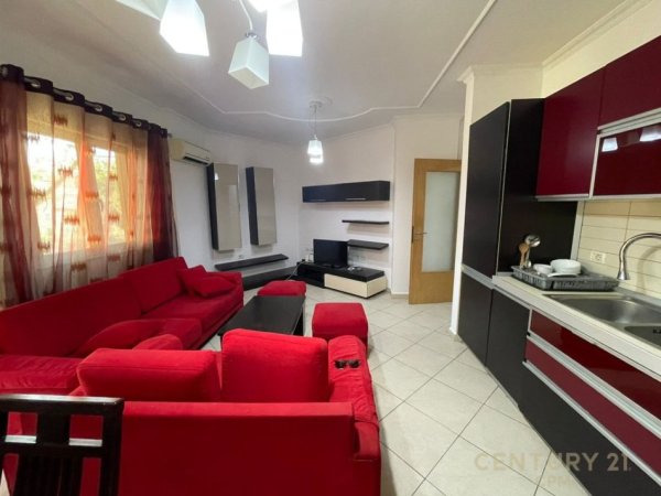 Tirane, jepet me qera apartament 1+1 Kati 2, 80 m² 400 € 