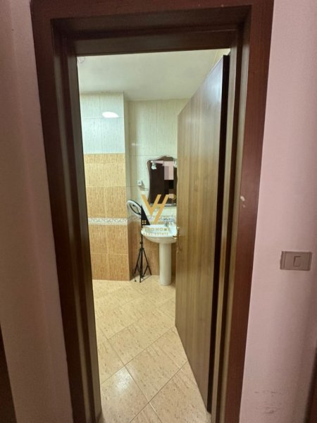 Tirane, jepet me qera apartament 2+1+Ballkon Kati 2, 91 m² 800 € (KOMUNA E PARISIT)