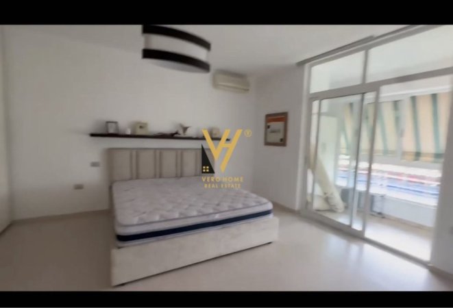 Tirane, jepet me qera apartament 2+1+Ballkon Kati 7, 95 m² 800 € (KOMUNA E PARISIT)