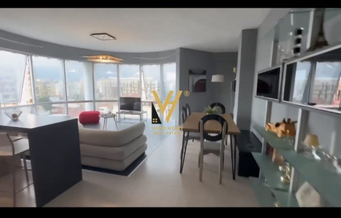 Tirane, jepet me qera apartament 2+1+Ballkon Kati 7, 95 m² 800 € (KOMUNA E PARISIT)