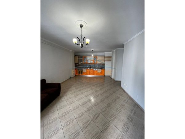 Tirane, shitet apartament 2+1 Kati 4, 103 m² 165.000 € (Kodra e Diellit)