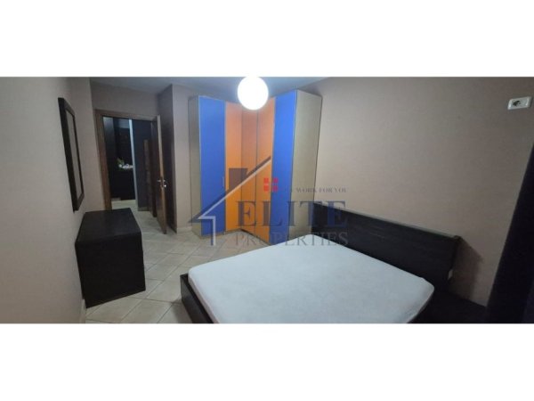 Tirane, jepet me qera apartament 2+1+Ballkon Kati 5, 92 m² 700 € (21 Dhjetori)