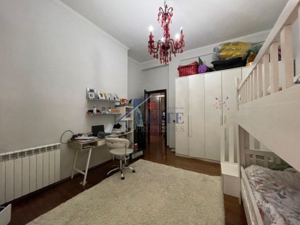 Tirane, jepet me qera apartament 2+1+Ballkon Kati 3, 120 m² 1.300 € 