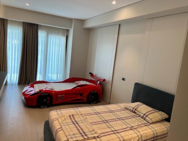 Tirane, shitet apartament duplex Dublex Kati 10, 356 m² 850.000 € (Rruga Kavajes)