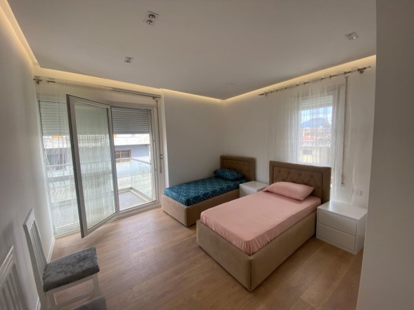 Tirane, jepet me qera apartament 2+1 Kati 1, 85 m² 500 € (Rruga hambi pepo)
