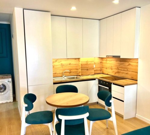 Apartament Modern Golem/ Kompleksi Freskia 2+1+2Wc 100 m larg detit ( 148.000 eu)