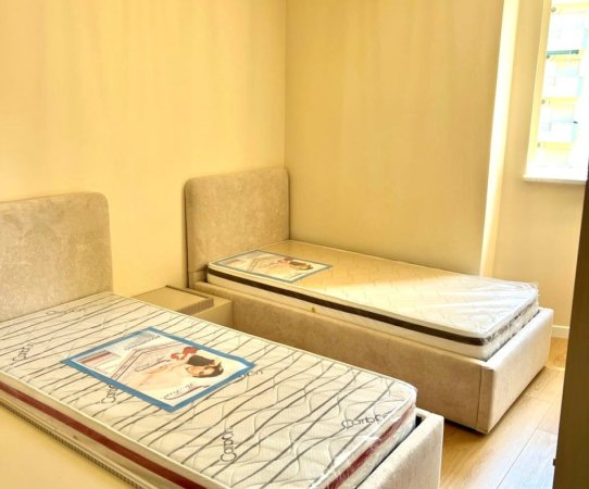 Apartament Modern Golem/ Kompleksi Freskia 2+1+2Wc 100 m larg detit ( 148.000 eu)