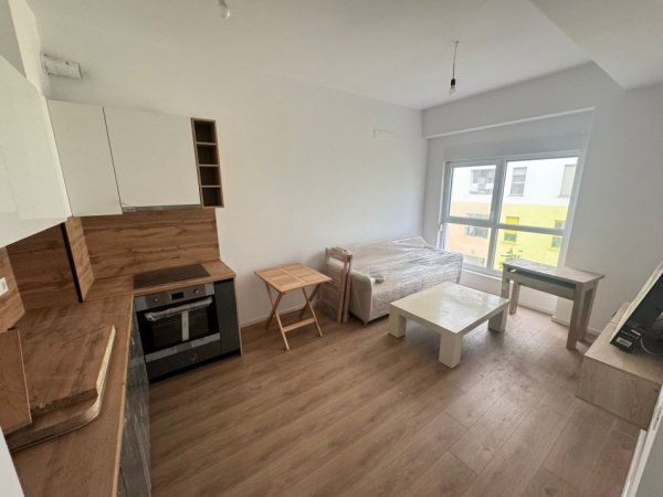 Tirane, jepet me qera apartament 1+1 Kati 4, 65 m² 400 € (ali demi)