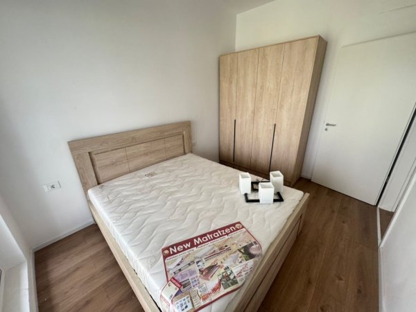 Tirane, jepet me qera apartament 1+1 Kati 4, 65 m² 400 € (ali demi)