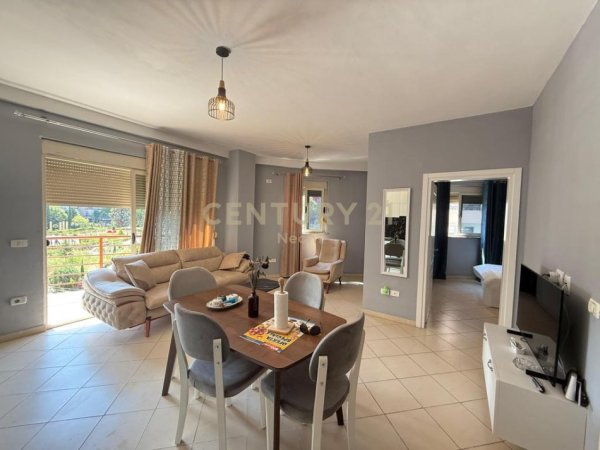 Tirane, jap me qera apartament 1+1 , 65 m² 500 € (Kodre e Diellit)