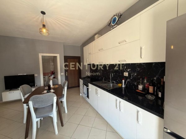 Tirane, jap me qera apartament 1+1 , 65 m² 500 € (Kodre e Diellit)