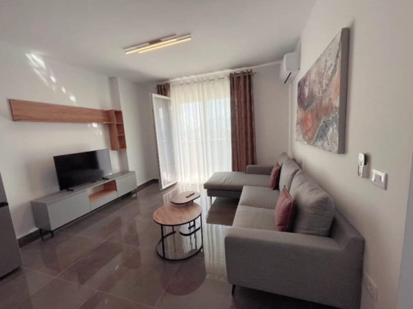 Tirane, jepet me qera apartament 2+1 Kati 5, 100 m² 600 € (golden park)