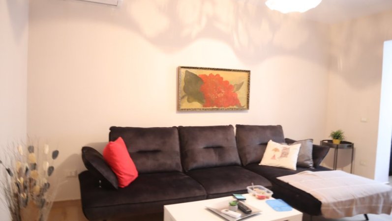 Tirane, jepet me qera apartament 2+1 Kati 2, 54 m² 520 € (rruga dibres)