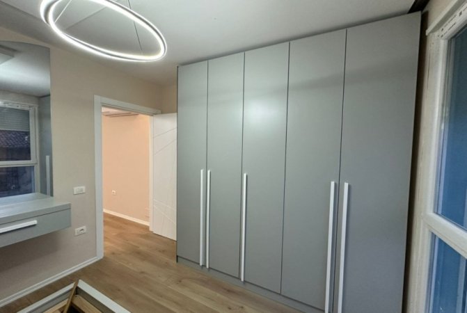 Tirane, jepet me qera apartament 1+1 Kati 3, 65 m² 470 € (hamdi pepa)