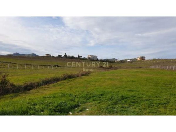 Tirane, shes toke 4.600 m² 85.000 Euro (Mazrek)