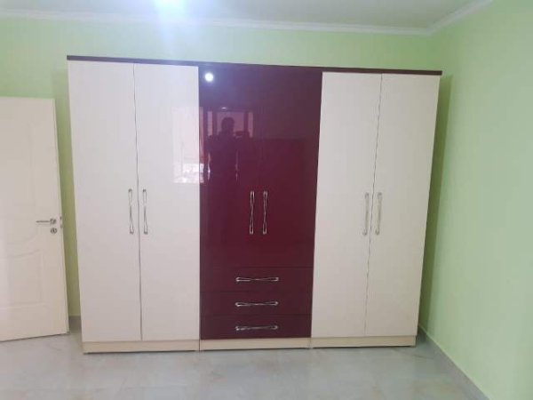 Tirane,  blejme mobilje te perdorura (kende) guzhina dhoma gjumi mini bare tel 0697999666