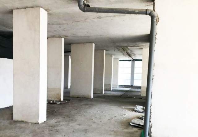 Shkoder, shitet 1.100 m² 557.000 Euro (Shkoder)