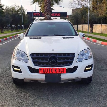 Tirane, shes xhip Mercedes-Benz ML Viti 2011, 10.500 Euro