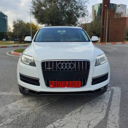 Tirane, shes xhip Audi Q7 Viti 2010, 11.700 Euro
