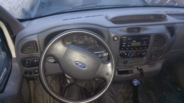 Tirane, shitet makine Ford Ford Tranzit Viti 2005, 3.800 Euro
