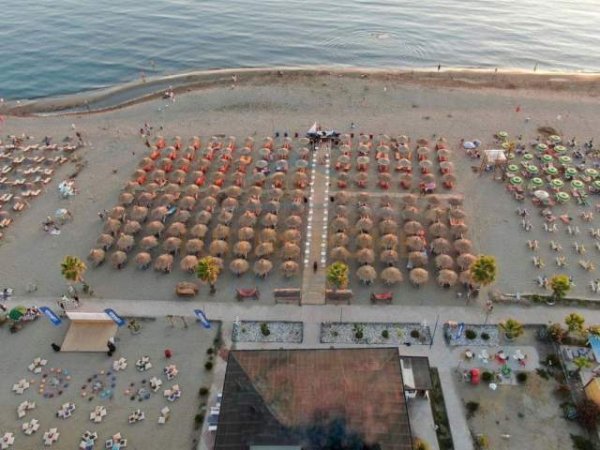 Spille, shitet hotel 4-katesh, 2.385 m² 3.000.000 Euro (Spille)