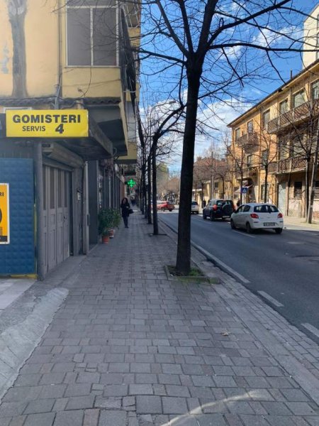 Tirane, shes truall 2.703 m² 350.000 Euro (Rruga Hoxha Tasim)