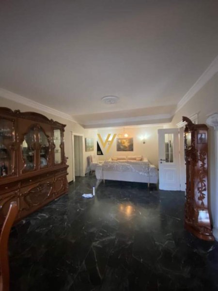 Tirane, jepet me qera apartament 2+1+A+BLK Kati 4, 150 m² 1.600 Euro (blloku)