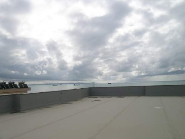 Durres, shes apartament  55 m² me Tarracë 452 m2