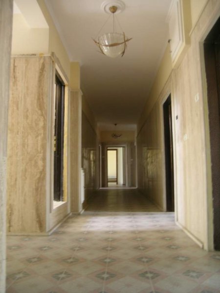Durres, shes apartament  55 m² me Tarracë 452 m2