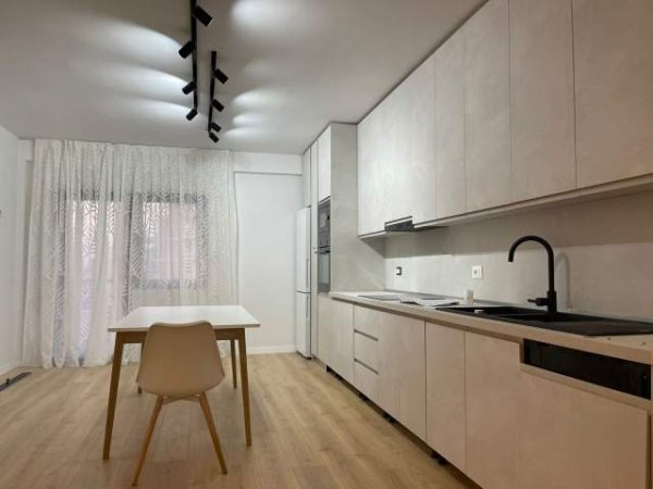 Apartament 2+1+Garazh  250.000 Euro (Kopshti Botanik)