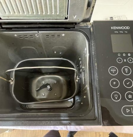 Tirane, shes Berese buke Kenwood 7000 Leke
