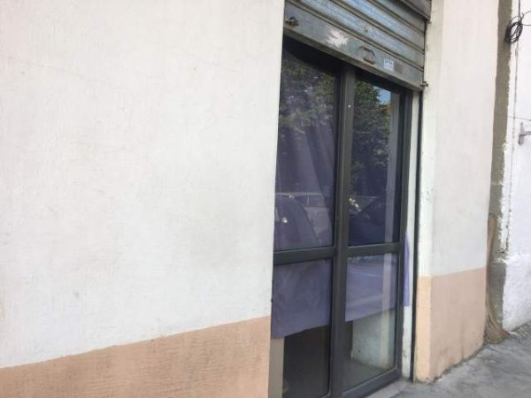 Tirane, shes dyqan Kati 0, 14 m² 15.000 Euro (Rruga Njazi Meka Tirane)