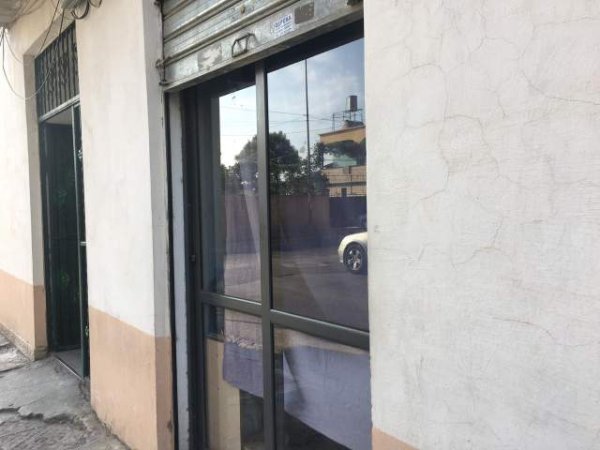 Tirane, shes dyqan Kati 0, 14 m² 15.000 Euro (Rruga Njazi Meka Tirane)