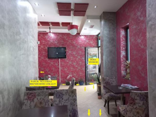 Tirane, Shitet Okazion! Lokal/Njësi Bar-Kafe në funksion, me të gjitha pajisjet, kati përdhes/trotuar, sip.90m², verande 25m², Cmimi 195'000€, në një kompleks banimi tek 5-Mai/ prane Concord Center , 500m nga unaza qendrore Tiranës.