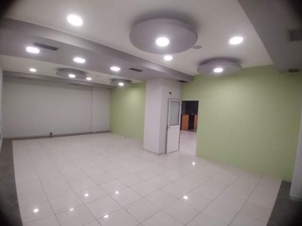 Tirane, shes ambjent biznesi Kati 0, 251 m² 250.000 Euro (Prokuroria e Pergjithshme)